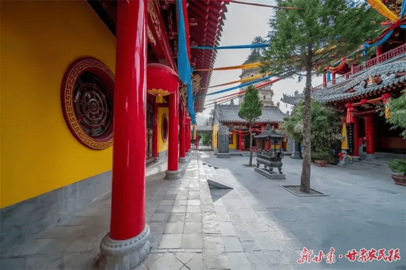 平凉这处绝美"建筑群",低调古朴,却惊艳了时光_皇城_崆峒山_历史