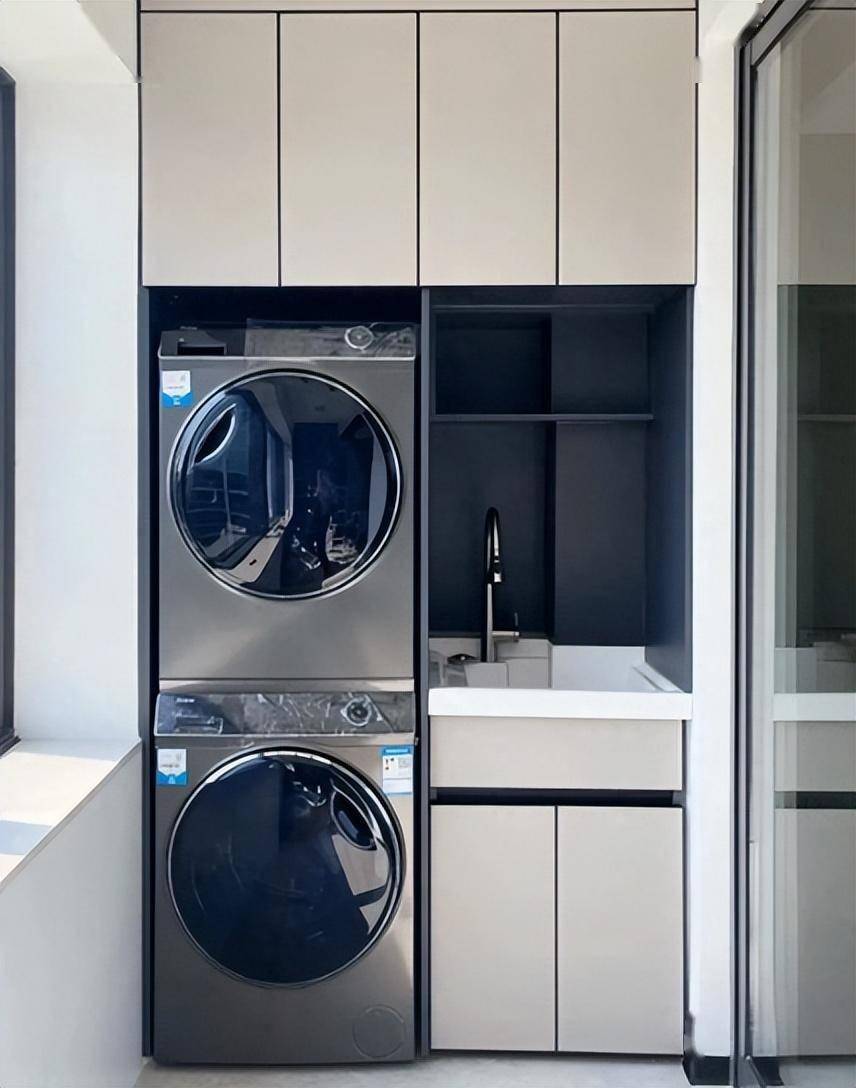 山东发现一户人家阳台,看人这设计 ,太有才了,拍下给大家晒晒