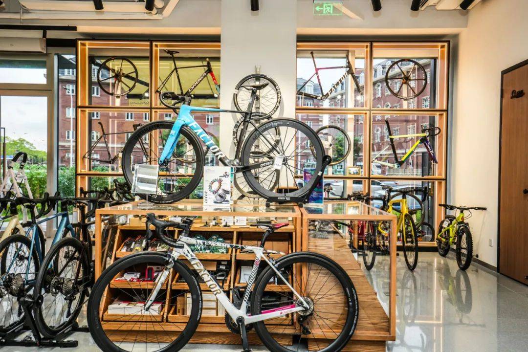 【香港单车文化传承】带你走进同荣单车上海与香港店