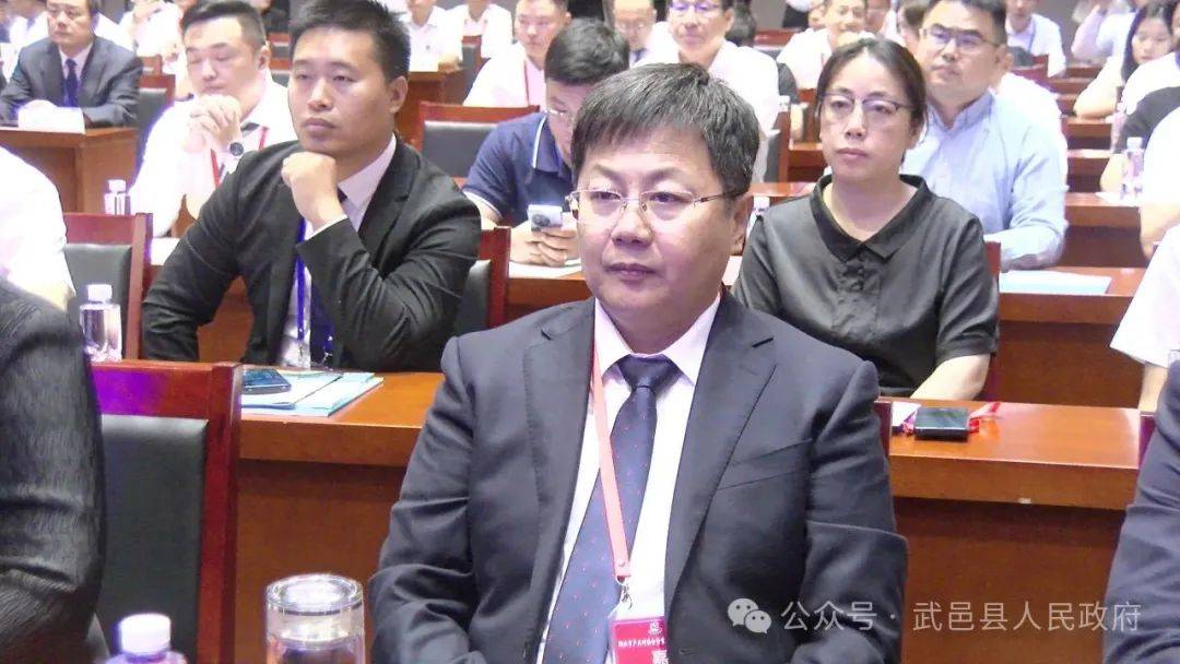 县委常委,常务副县长郝策,县政府党组成员,经济开发区党工委副书记