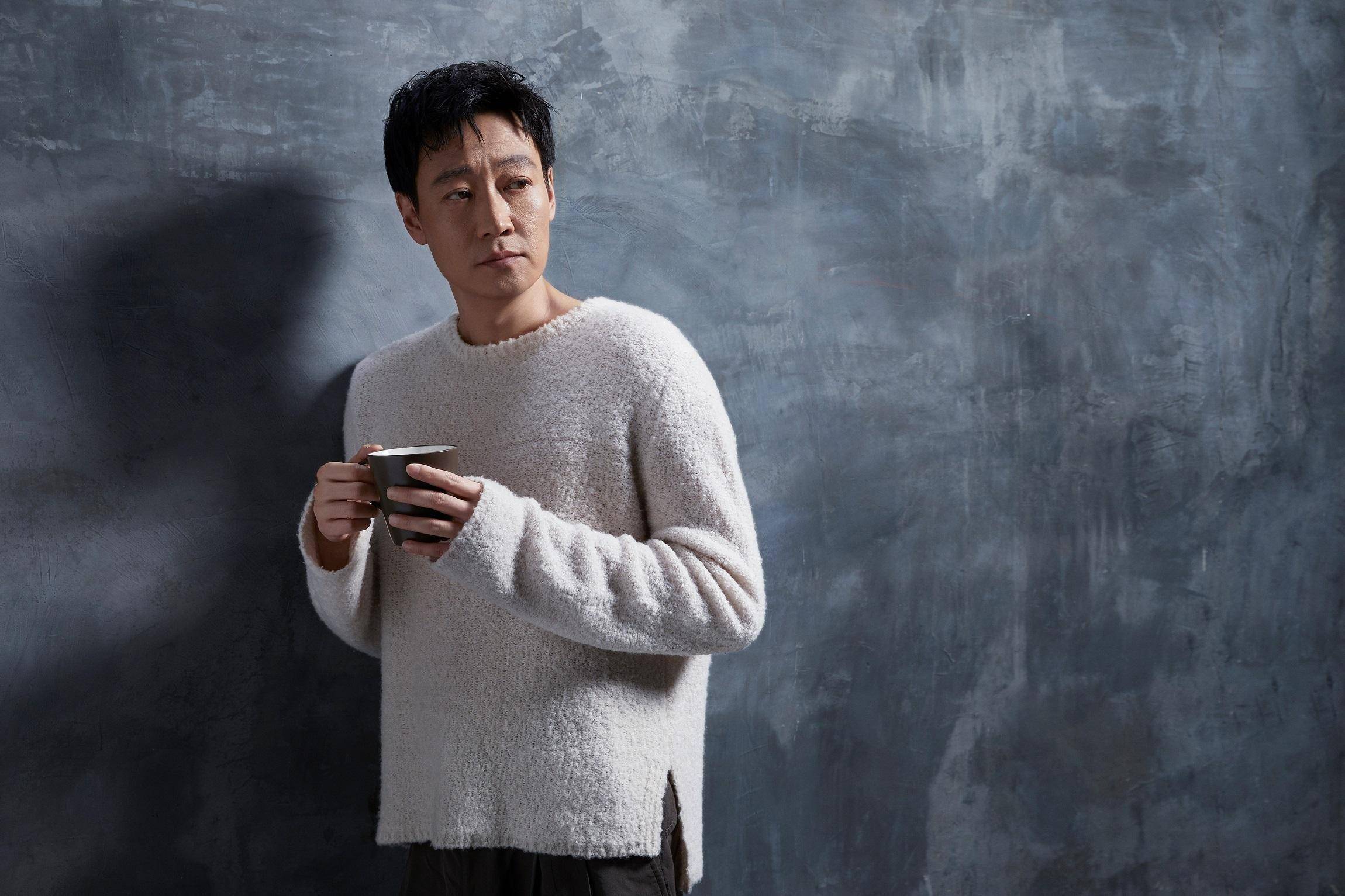 陈凯歌说的没错,不拍戏就"消失"的辛柏青,已经走上另一条大道