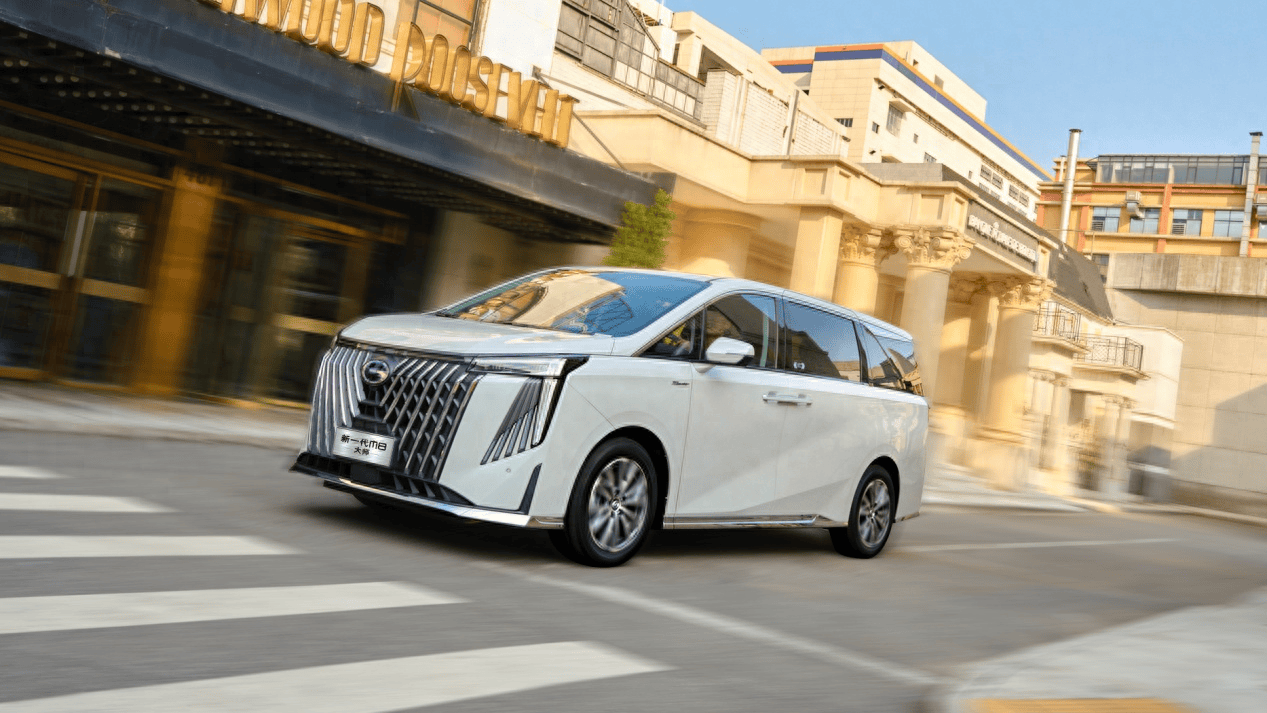 "中国mpv专家"实力造车 不惧内卷!传祺m8大师超级混动版来了