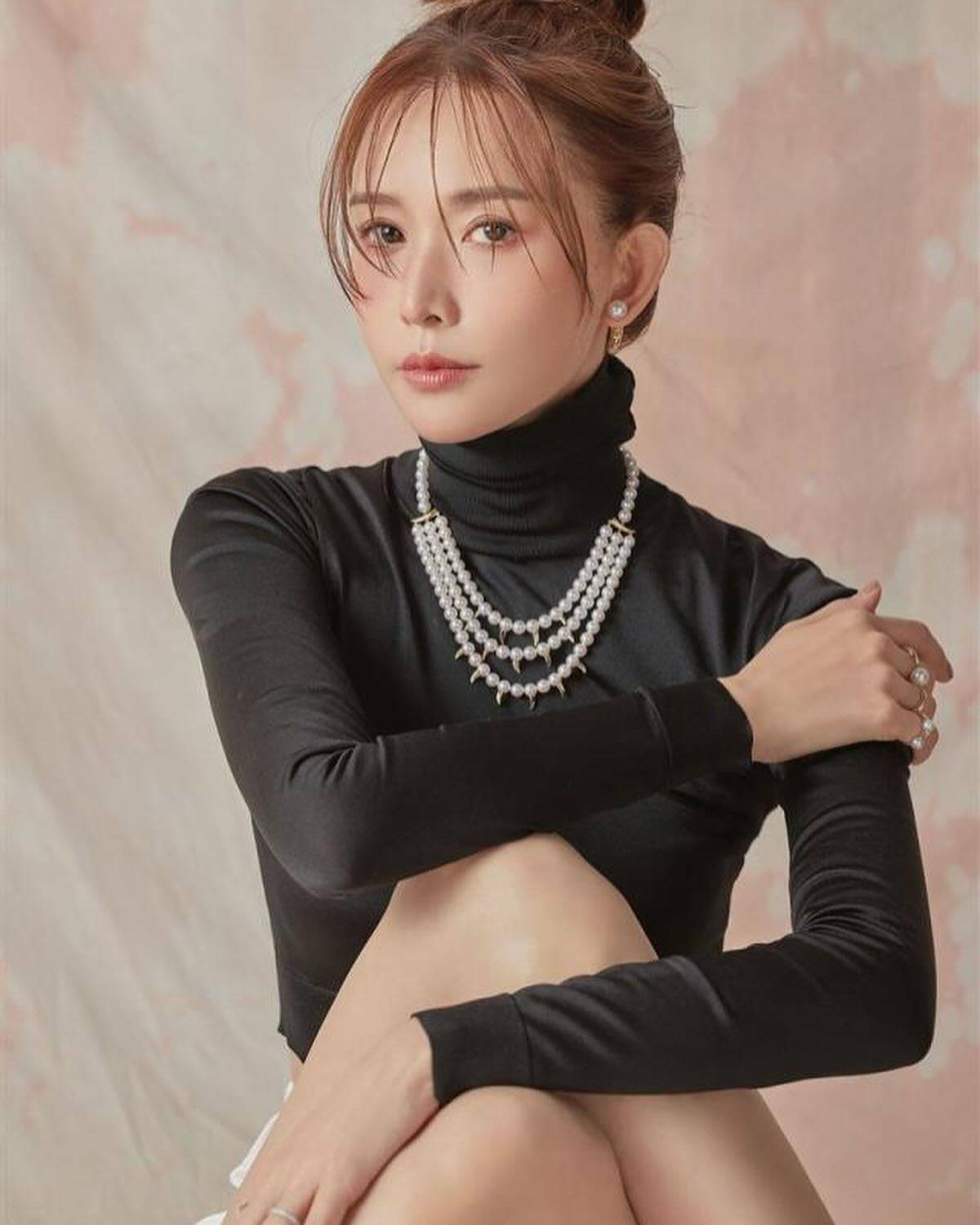 49岁林志玲为棒球比赛开球,网友感叹:这快50?状态太年轻