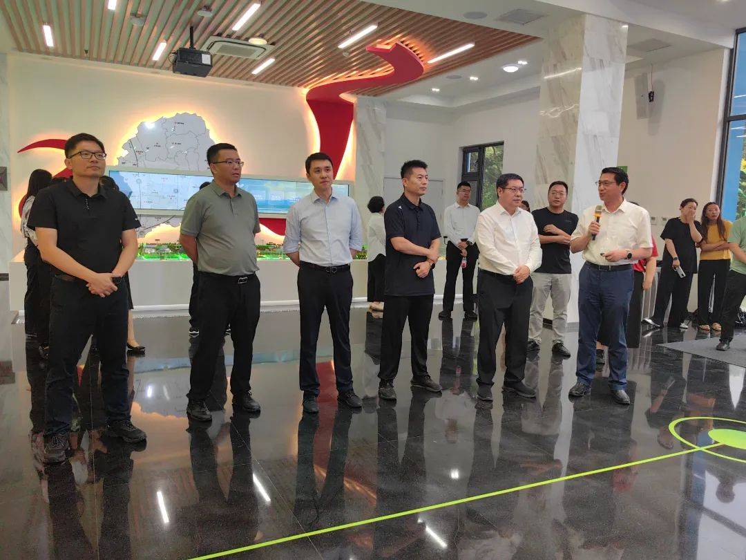 调研人员一行到平谷区人才之家,峪口禽业,京瓦中心,西樊各庄村科技