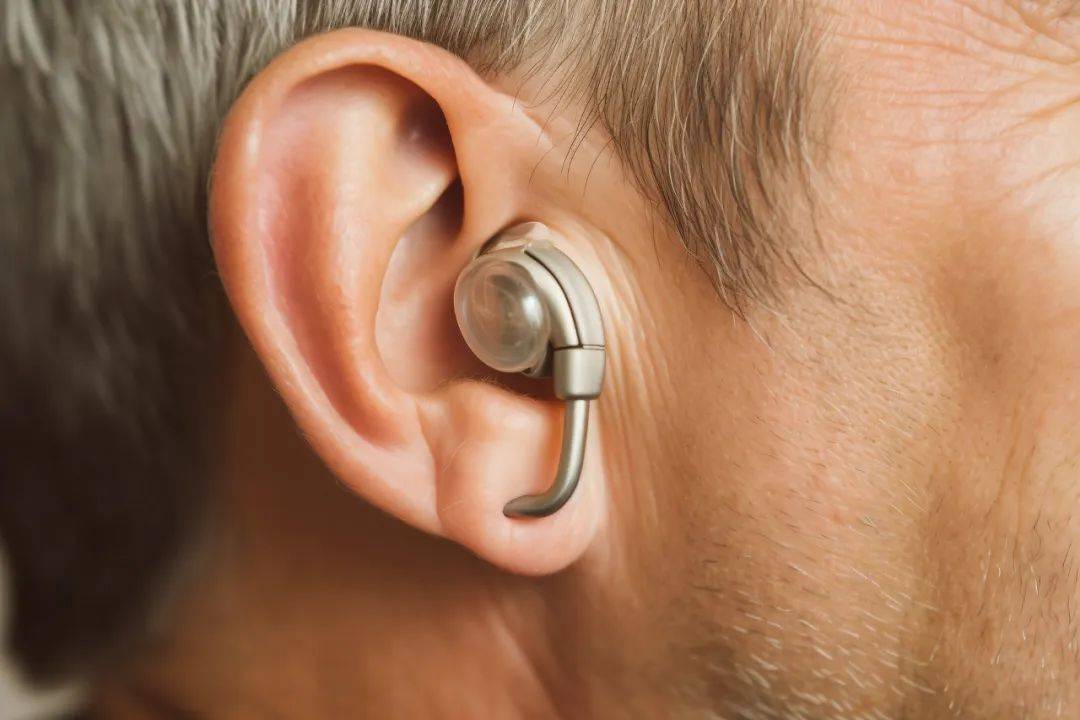 老年人选择助听器 别陷入这些误区｜老年健康宣传周