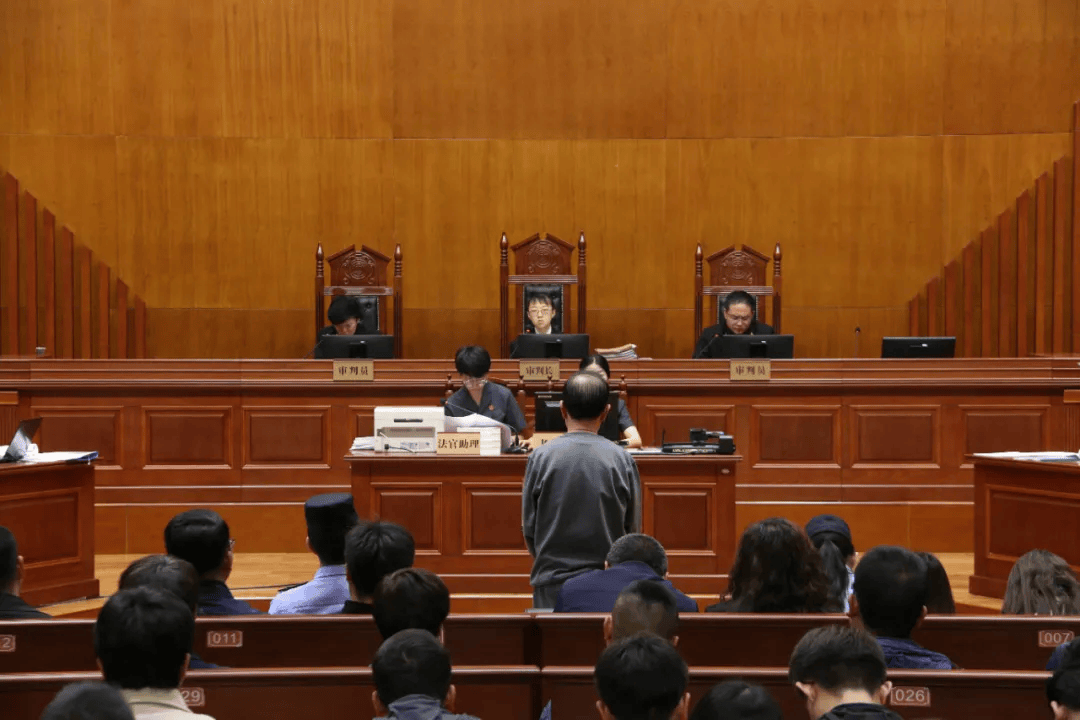 城中法院开展职务犯罪案件庭审观摩活动