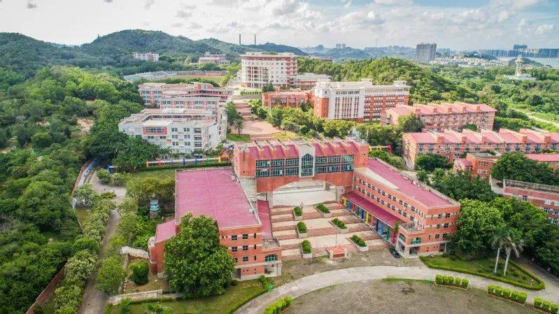 职业学院广东茂名农林科技职业学院成立于2018年,学校是一所整合教育
