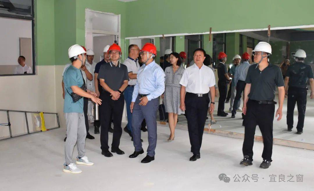 县"四班子"领导调研宜良实验学校异地新建项目
