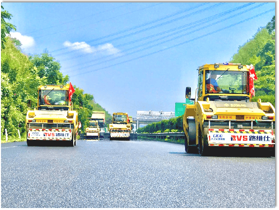 g25长深(杭宁)高速杭州方向主线车辆在鹿山枢纽分流至s12申嘉湖高速