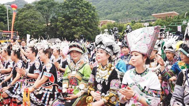 "晴隆县布依学会成员何琼美说道.