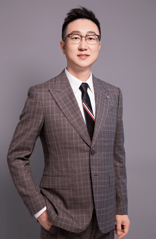 阜新万达广场7月13日(周六)18:30大海携主持人及演艺明星时隔多年名角