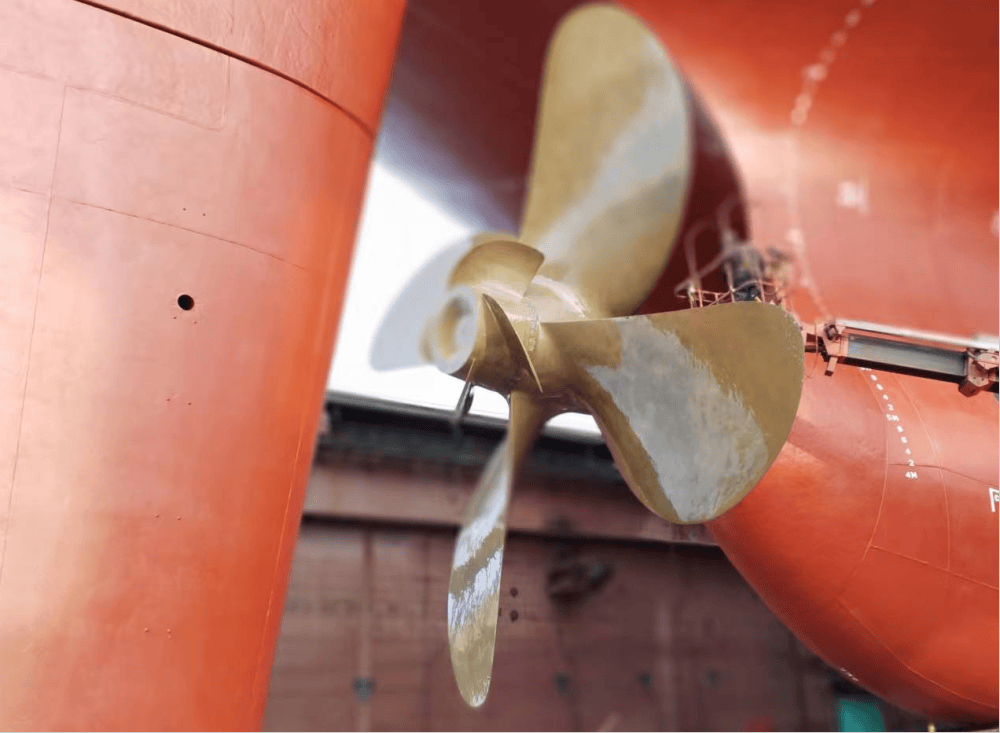 新螺旋桨仿生蒙皮材料 助力超大型油轮节能增效 | 新华社