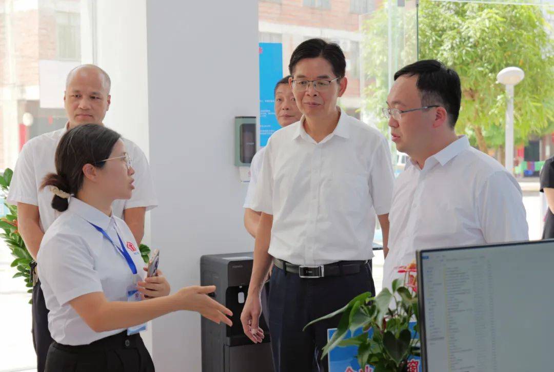 浦北县工业园区就业服务工作站揭牌启用