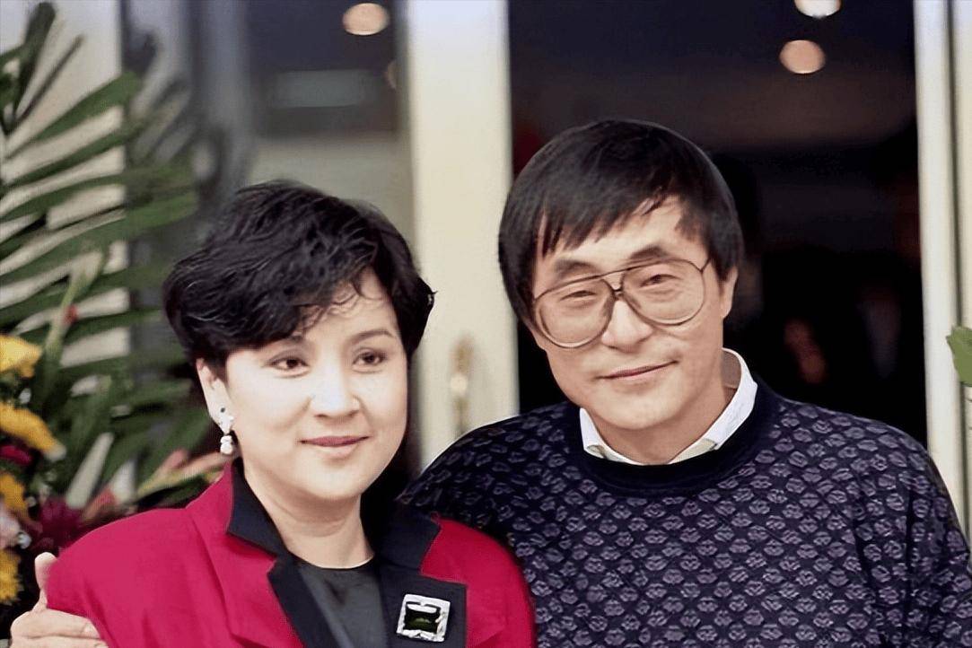 一婚为爱嫁谢贤,二婚演28年假夫妻,"初代玉女"为何如此下场?