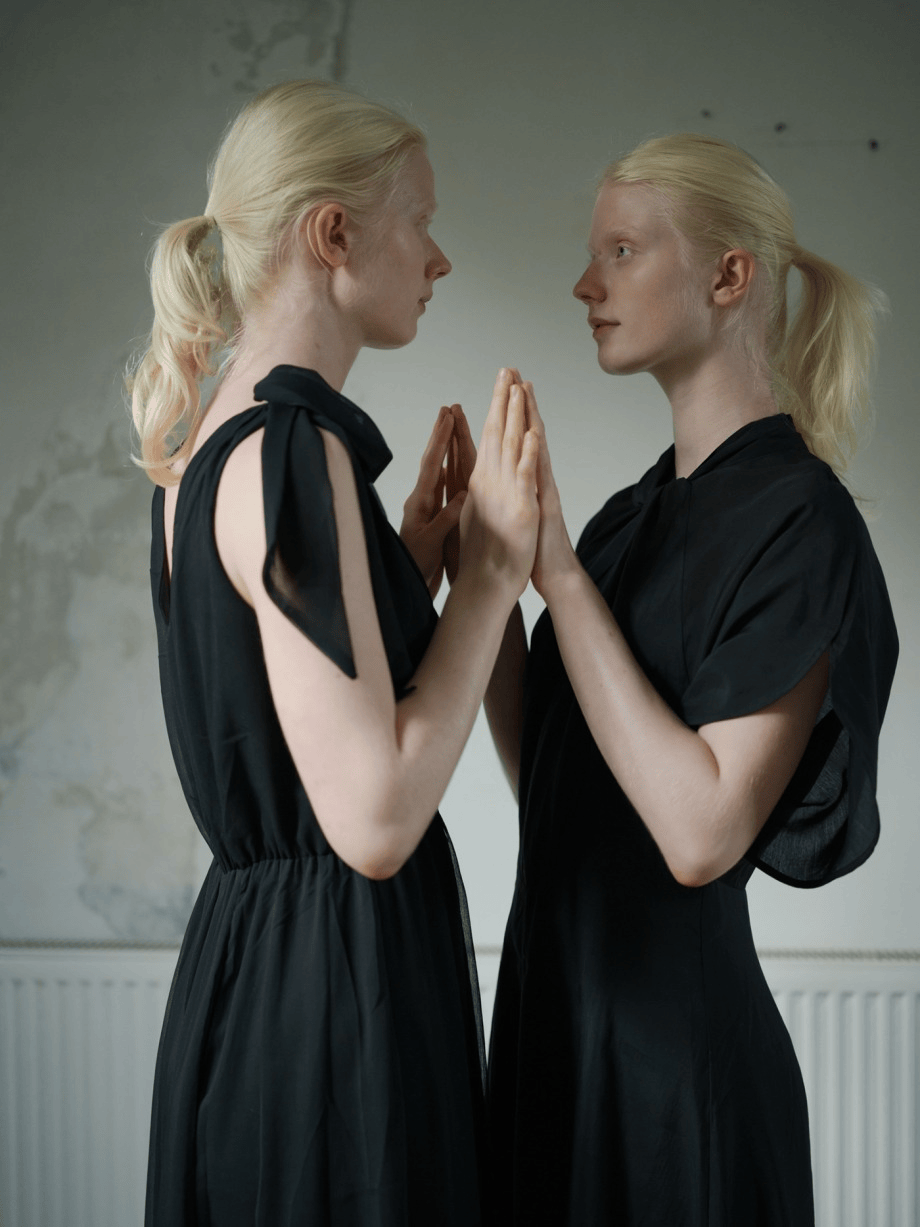 双胞胎姐妹 | 摄影师 svetlana jovanovic_人像_作品_情绪