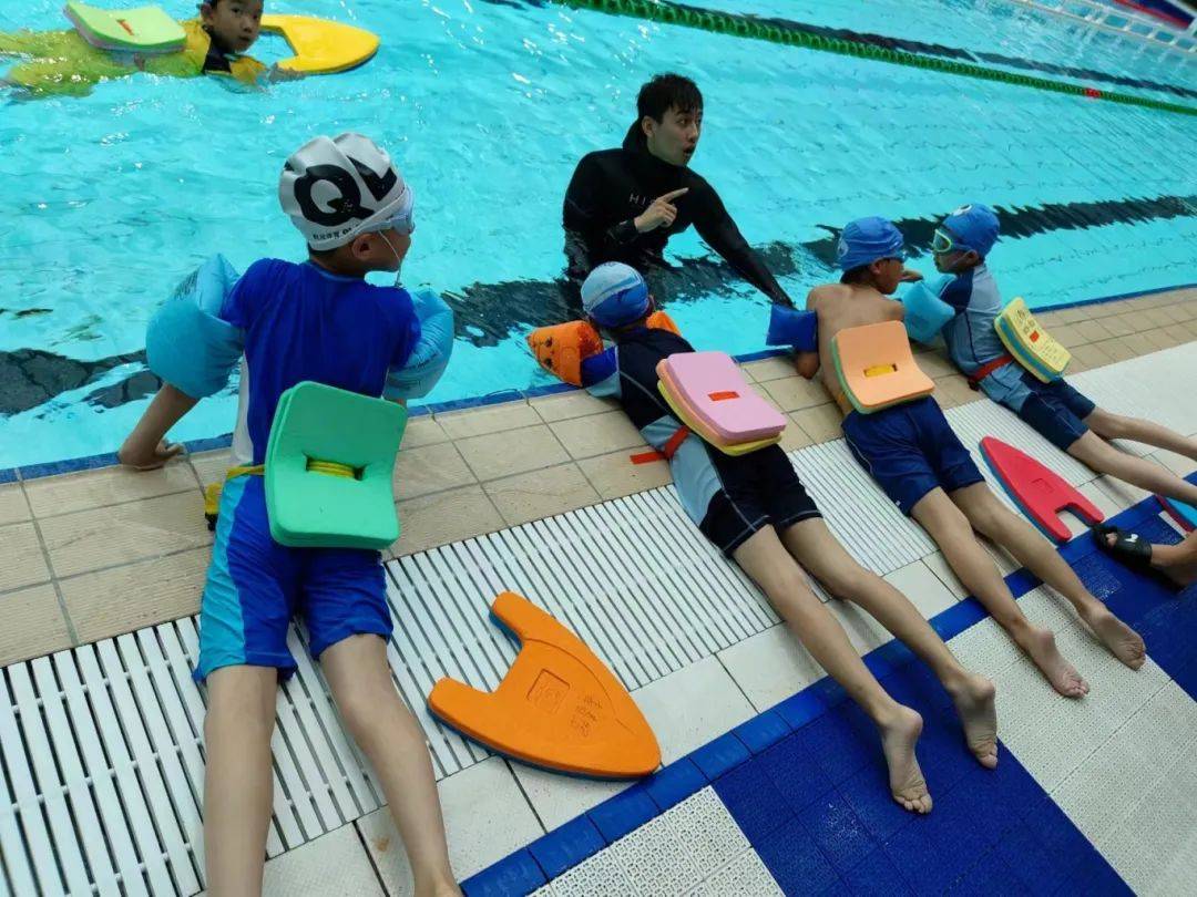 城阳区总工会2024年职工子女暑假公益游泳培训班顺利结课