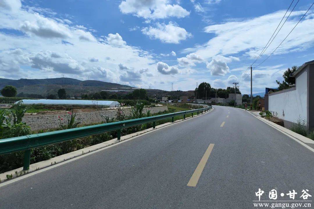磐安镇:建设"四好公路" 打通乡村振兴"快车道"