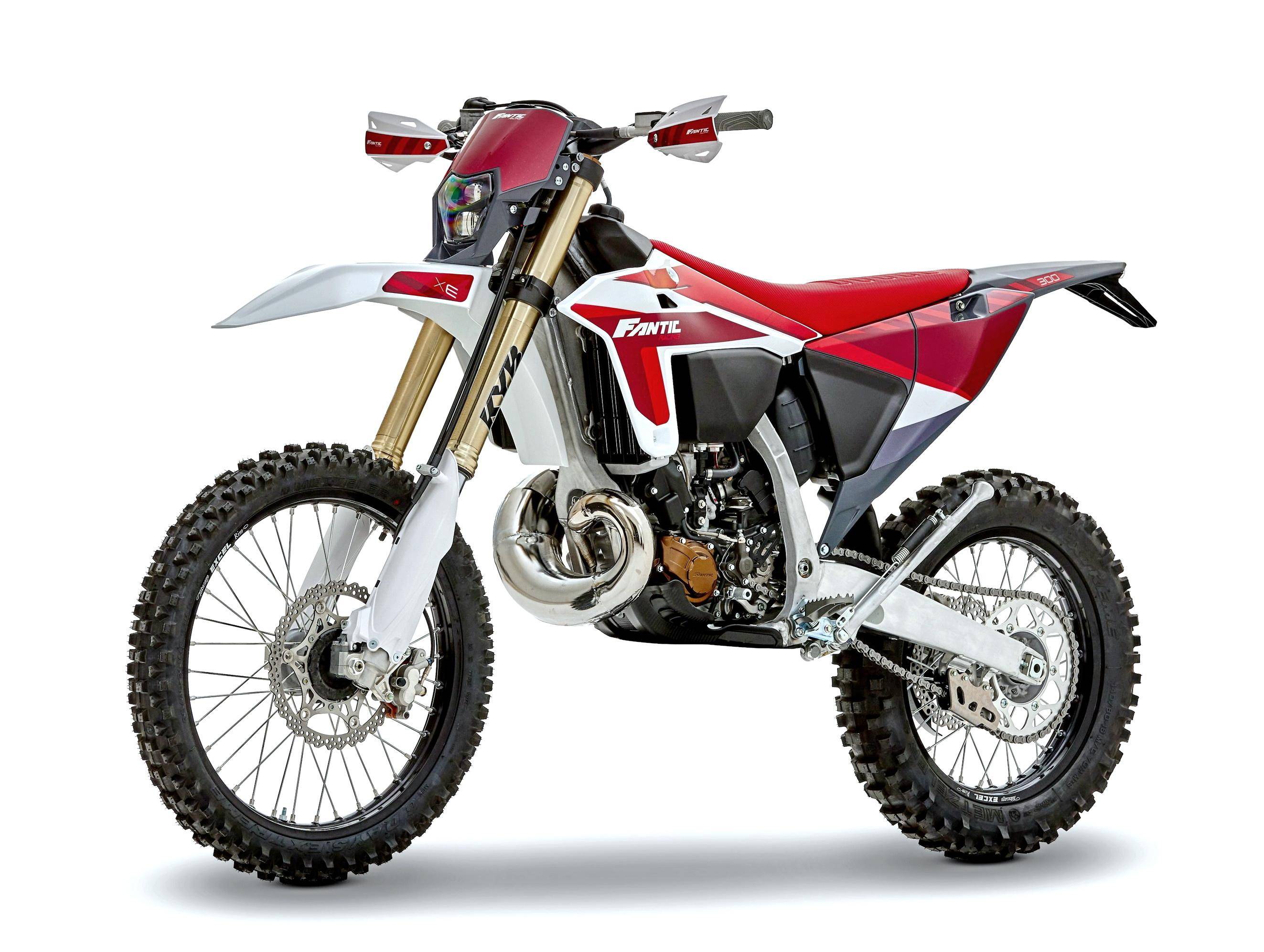 来自 yamaha 平台,fantic 2025 xe 300 两冲电喷越野赛车