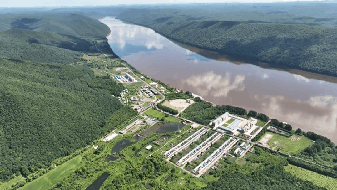 黑龙江萝北县内的龙江三峡江段因为壮美的风光被誉为北方的小三峡,一