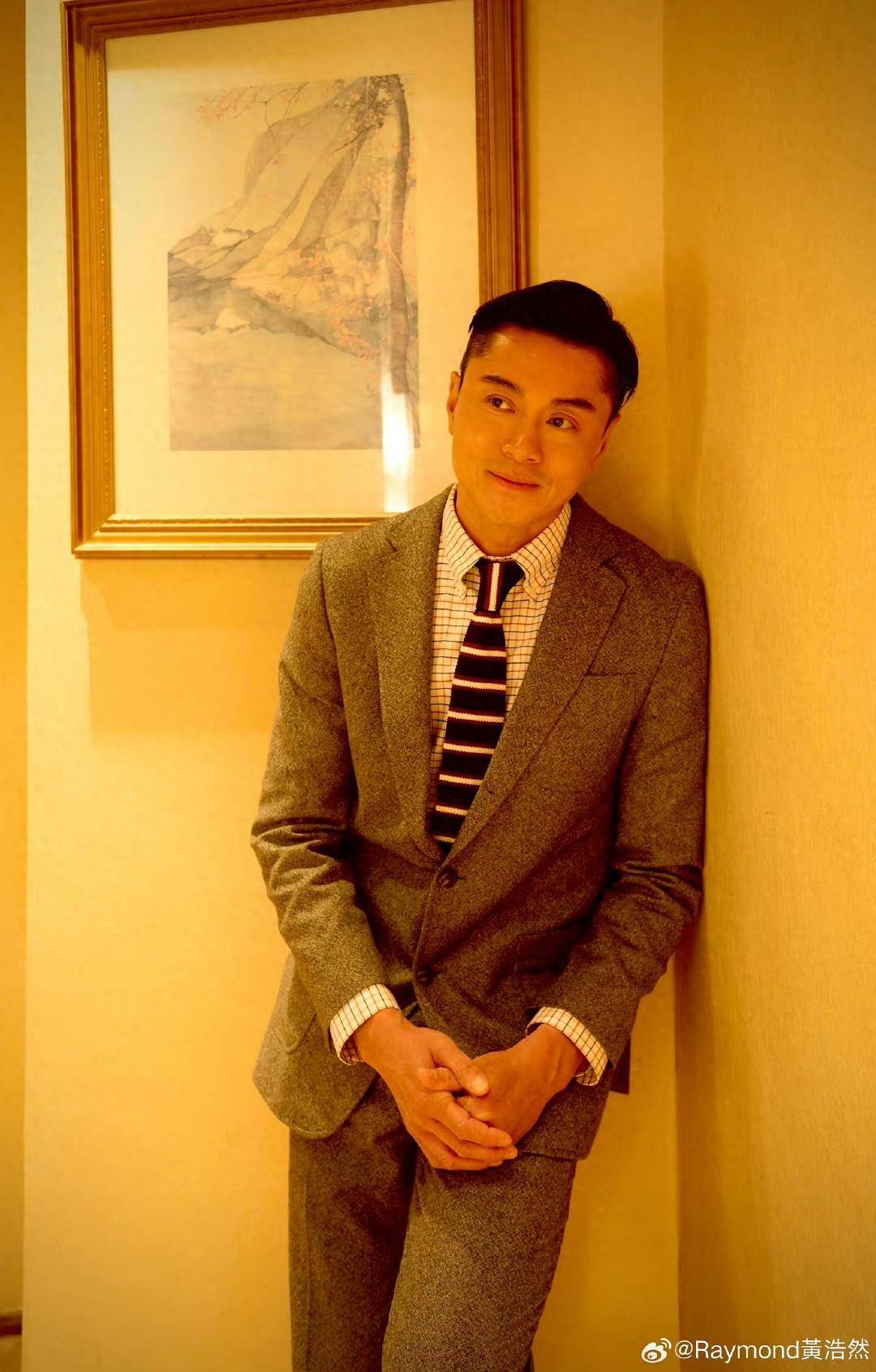 为新剧增肥20磅!tvb前小生黄浩然现身开机仪式,肚腩凸出引关注