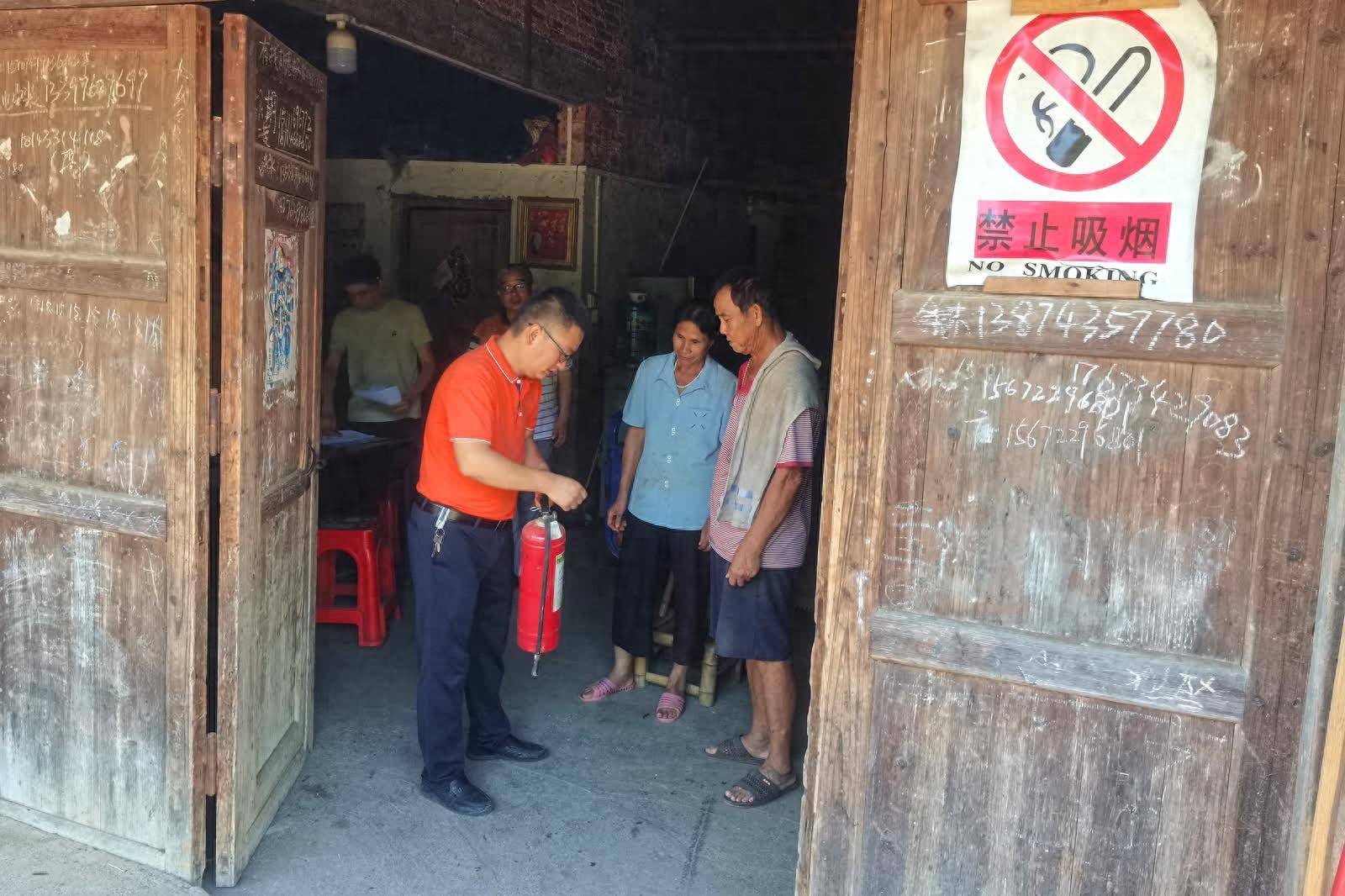 宁远县各乡镇街道深入开展居民小区,"九小场所"消防安全检查