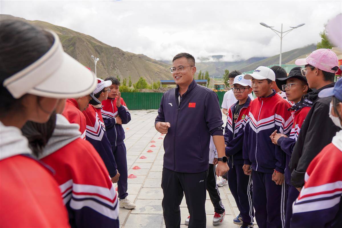 贴吧：今晚澳门三肖三码开一码-党纪学习教育|严明纪律 实干担当——各地以履职实绩检验党纪学习教育成效