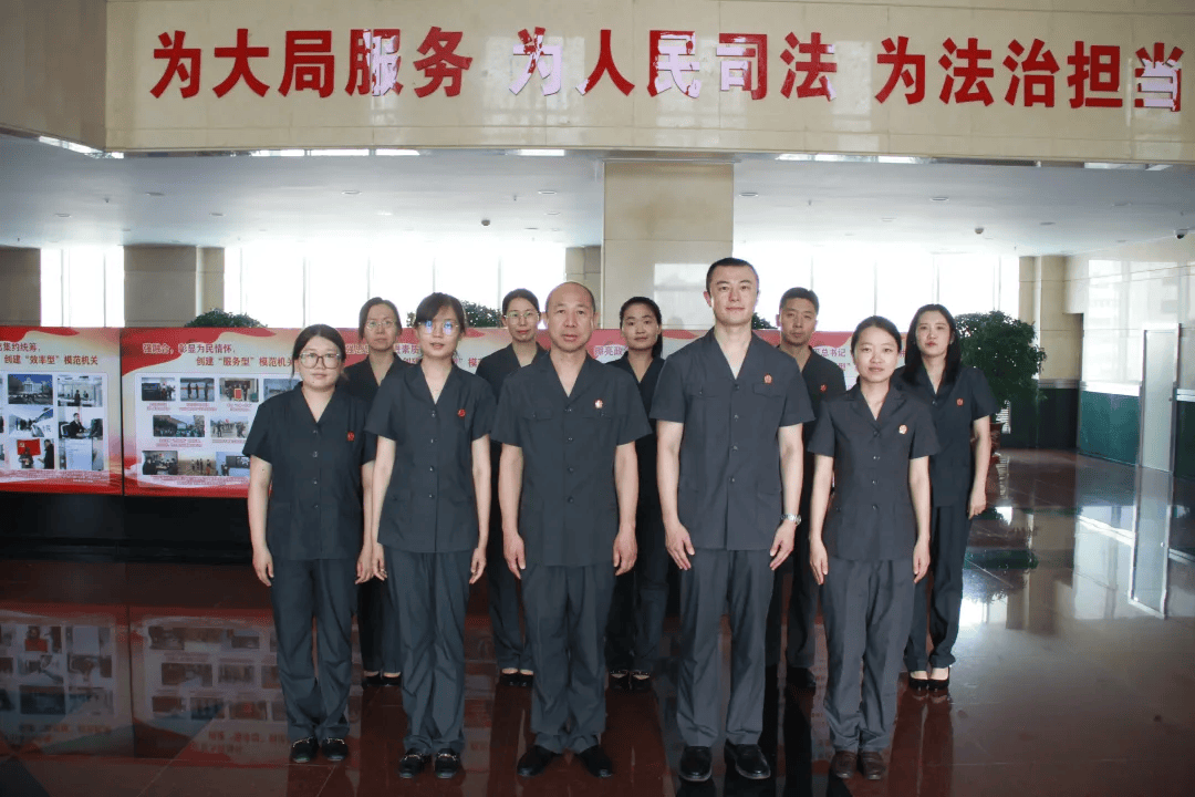 讲讲我的办公室故事丨在平凡的岗位上坚守着奉献与担当