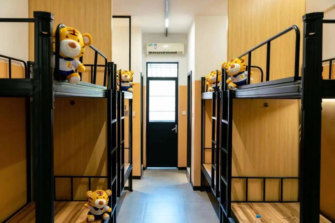 广州大学附属中学此等宿舍,实乃梦寐以求之所在!