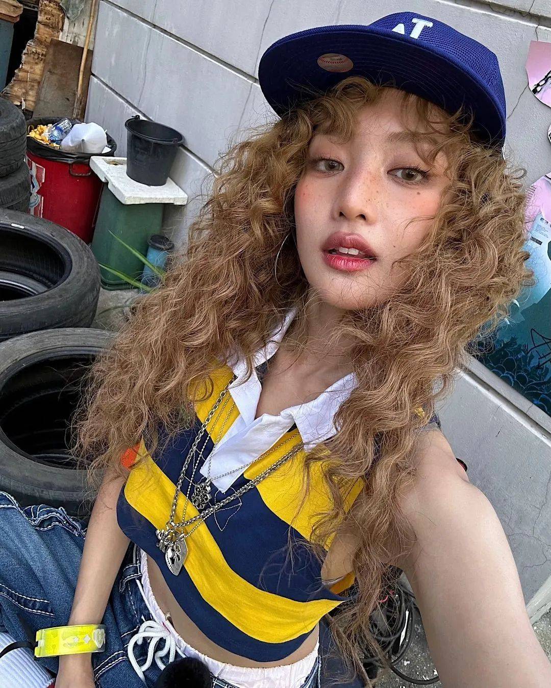 为了松弛感,女明星最近开始了新"卷"法