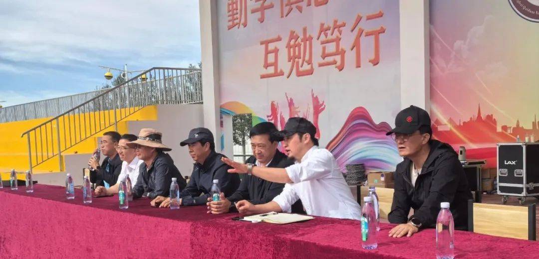 州委副书记张峰,州政府副州长李天林督导检查海西州