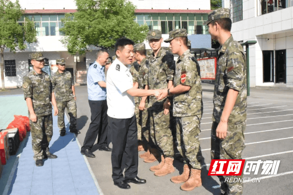 龙嘉莉)7月24日,邵阳县副县长,县公安局党委书记,局长尹向锋,县公安局