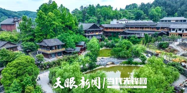贵州松桃:苗乡景区"点亮"乡村旅游新风尚