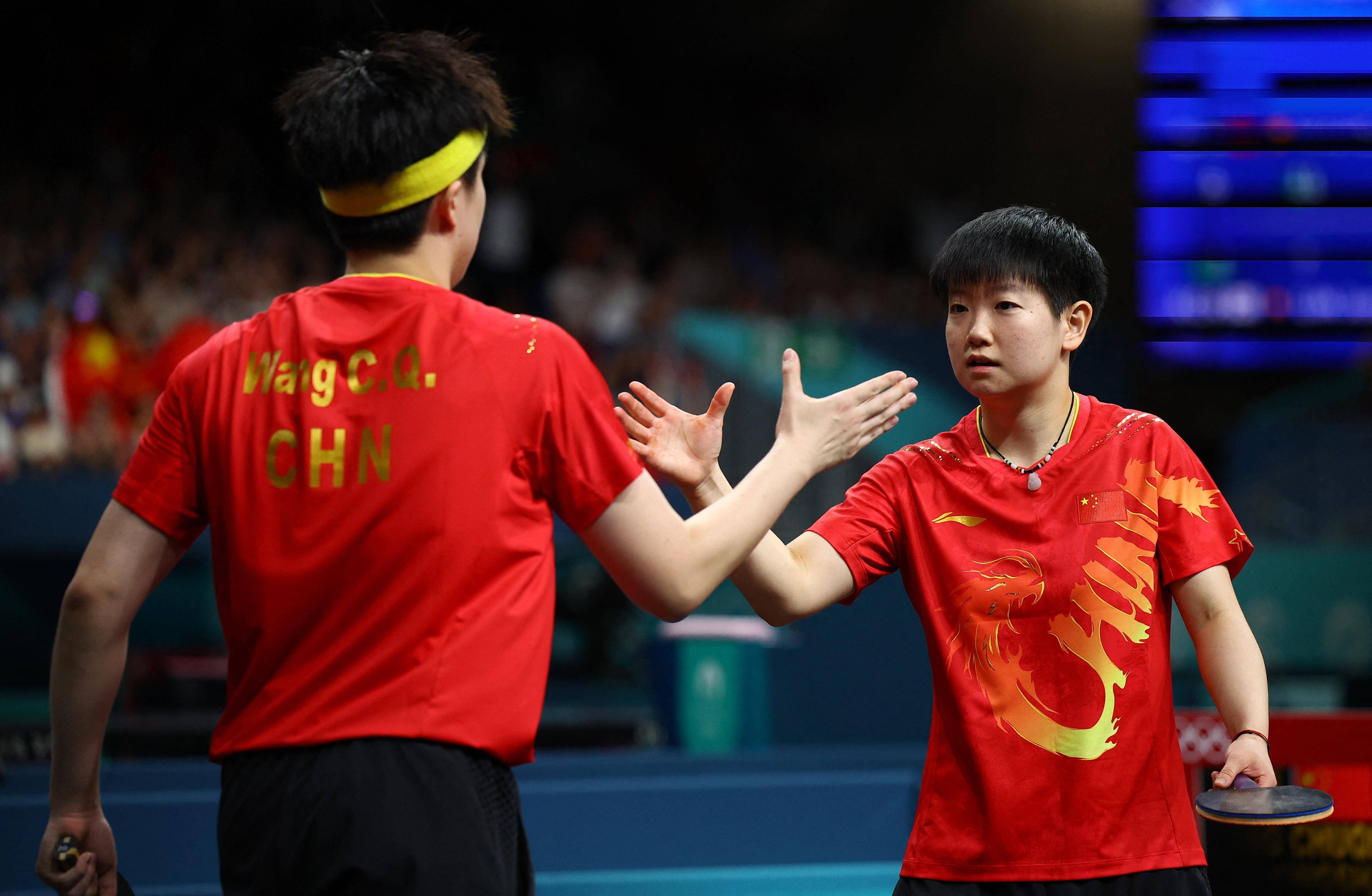 刘诗雯现场观战莎头组合混双夺冠_乒乓球_合水_巴黎奥运会