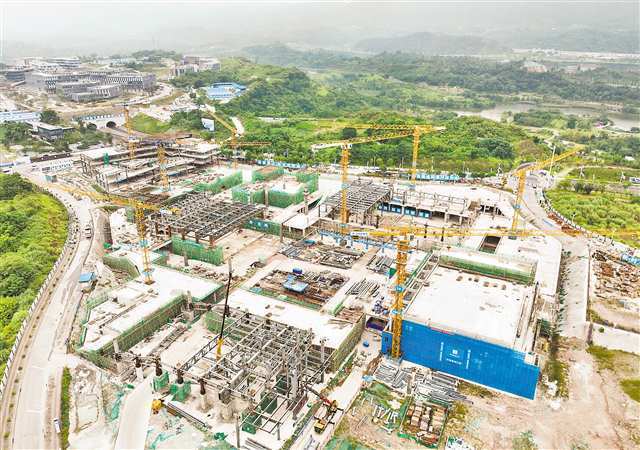 重庆"一带一路"国际技术交流中心土建主体结构封顶