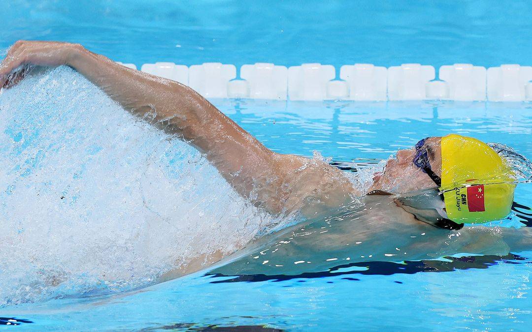 巴黎奥运会丨徐嘉余男子100米仰泳摘银_游泳_奖牌_银牌