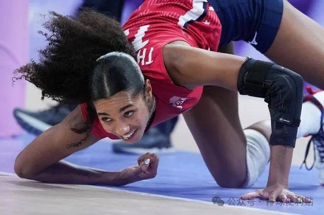 美国女排3:2力挫塞尔维亚 涉险赢得巴黎奥运首胜