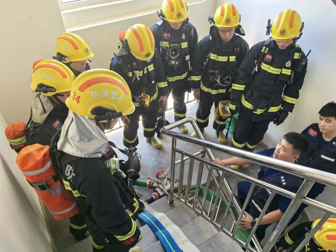 真备实练 以"演"驻防——银川市消防救援支队特勤大队一站组织高层