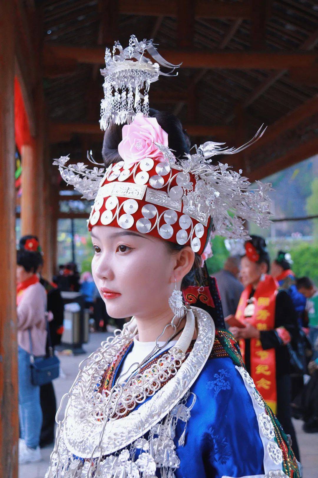 绝美!穿上贵州这些民族服饰,一键拍出"人生照片"