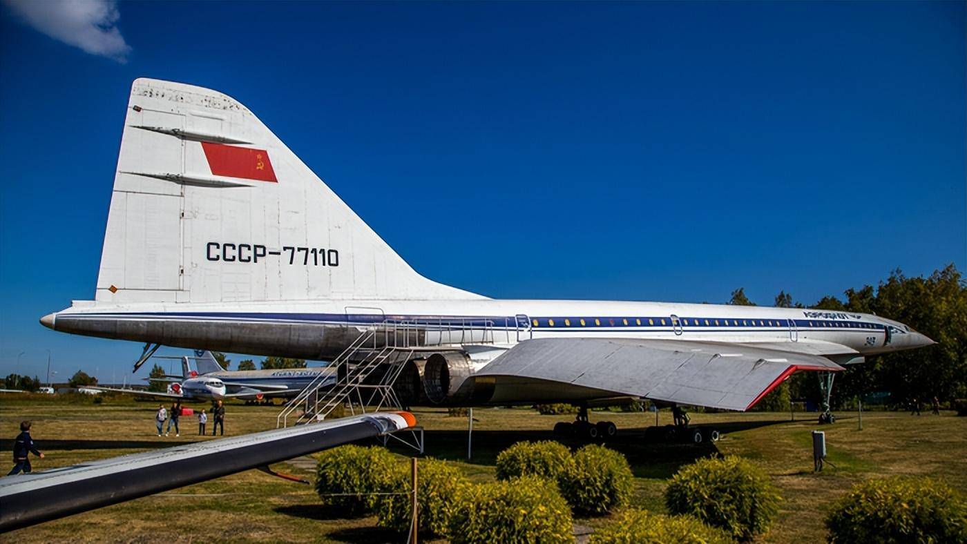 图波列夫设计局十三年内研制出"六型"客机_的飞机_民航_苏联
