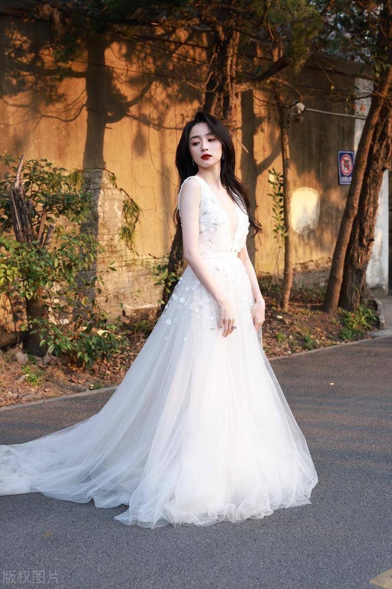 胡冰卿的成名史,你想知道吗?