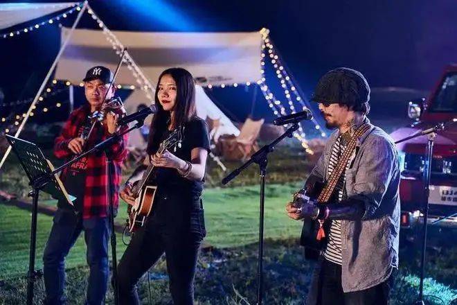 8.10出发2日 | "酉见·菖蒲"露营狂欢音乐季2日自驾半自由行