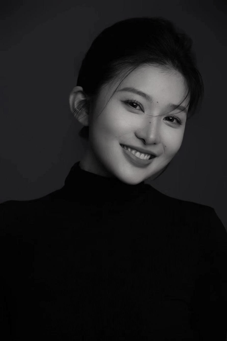 这种照片太有艺术感,在柳州火了!身后上百人排队等被拍!