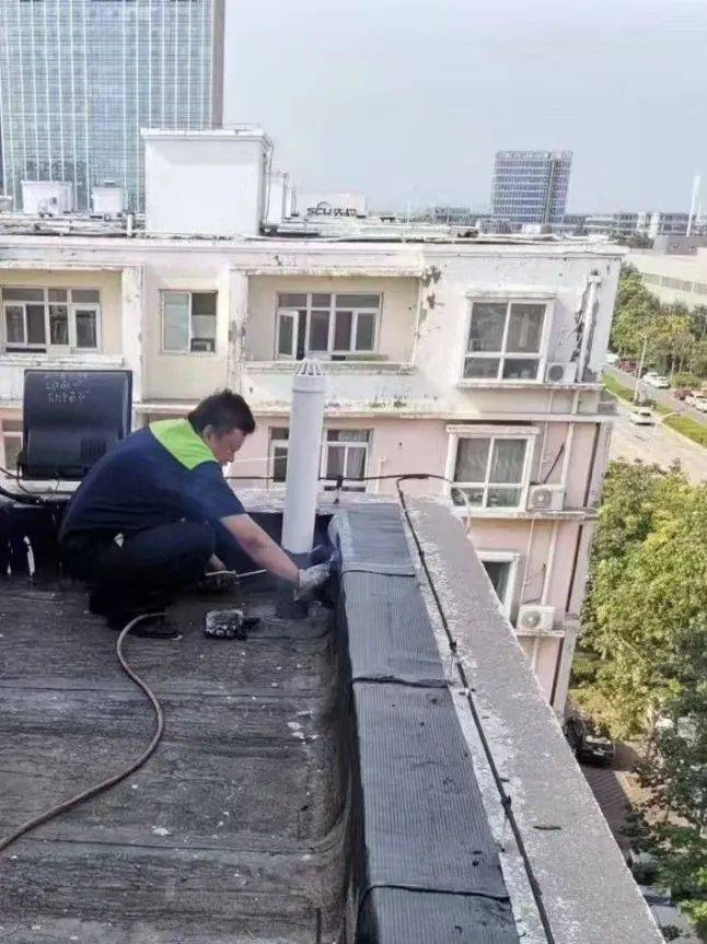 园区运营雨季楼顶防水养护行动_检查_屋顶_工作