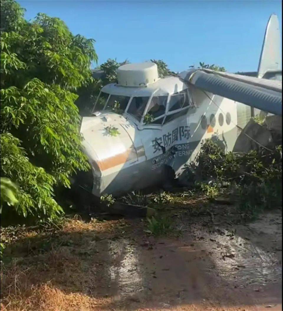 海南一飞机坠毁？当地回应：已派人前往，伤亡情况未知