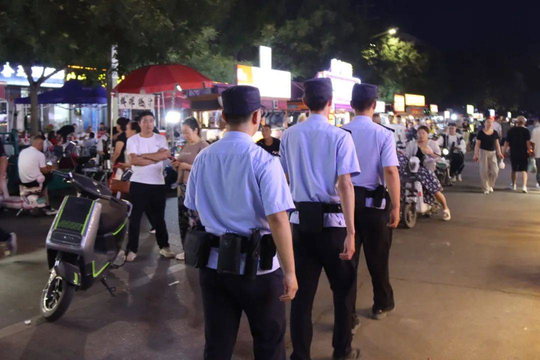 巴彦淖尔公安巡逻防控体系蝶变升级→_平安_铁骑_视频