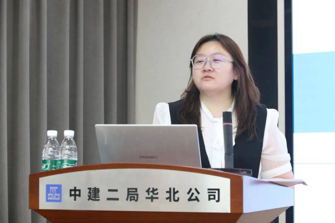 中建二局开展"笔杆子书社"华北分社沙龙活动