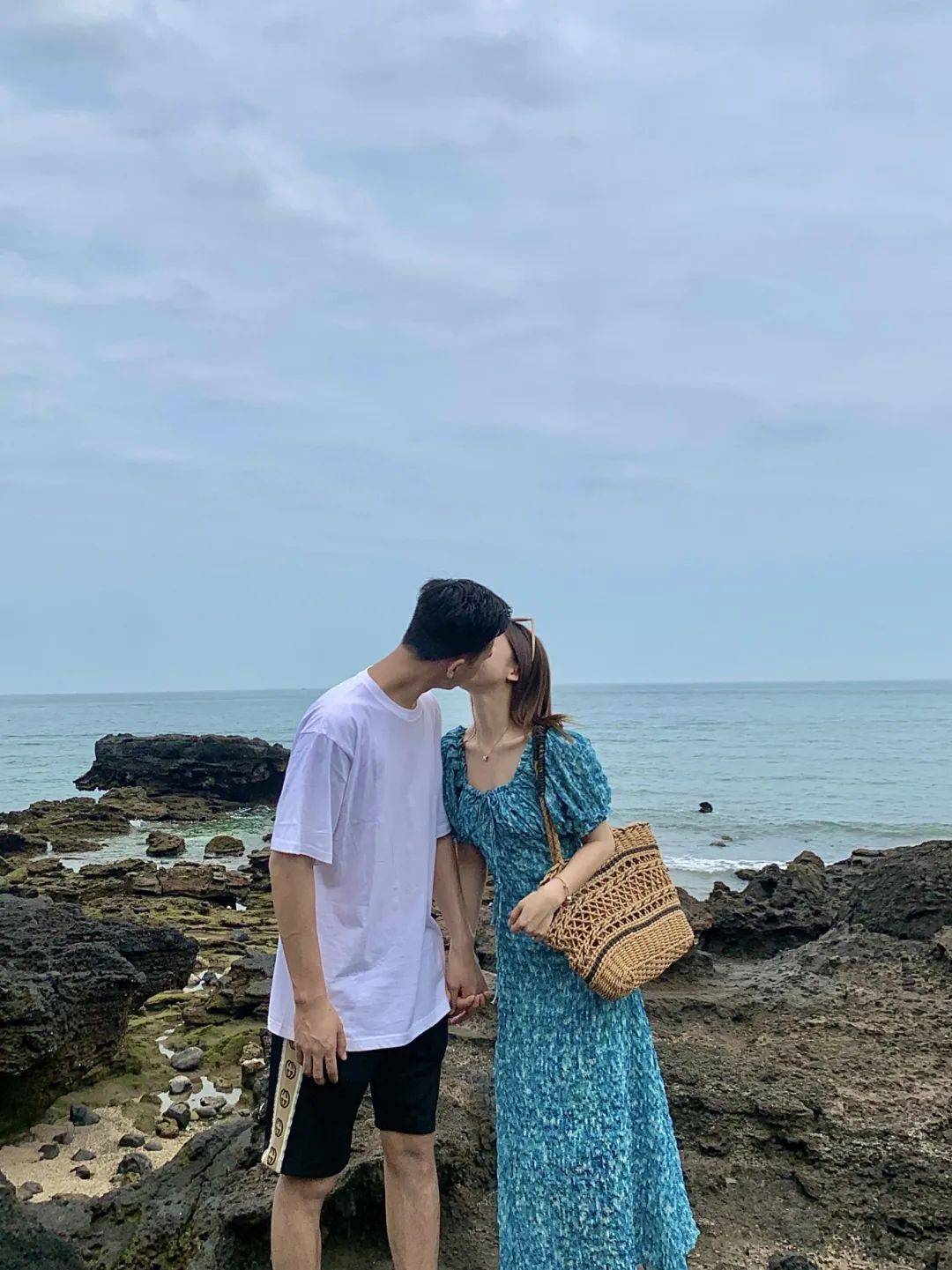 涠洲岛情侣拍照打卡姿势合集,超甜!