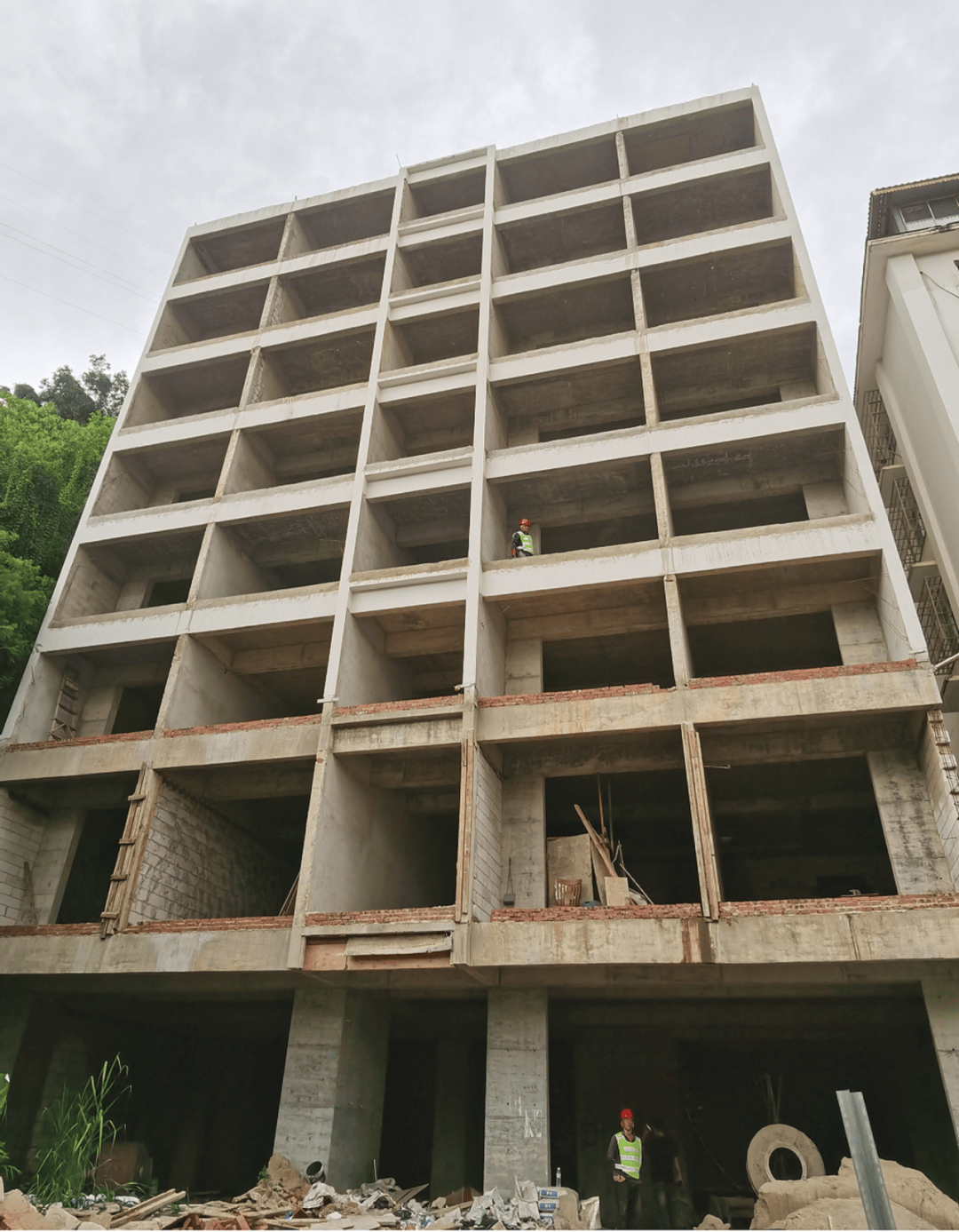 违建必拆!景洪市依法拆除澜沧江路违法建筑