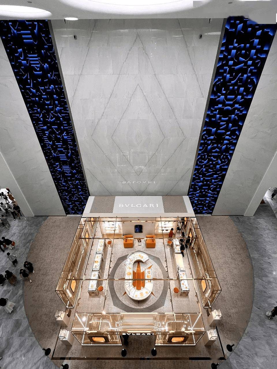 武汉最贵的商业开业了，武汉skp，建筑颜值还很不错!_品牌_的设计_街区