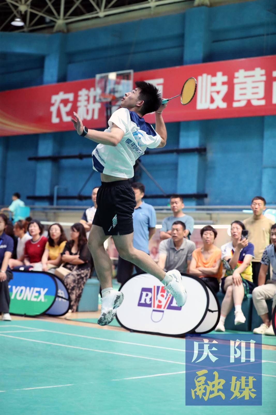 庆阳市第二届"精英体育—亚狮龙杯"羽毛球邀请赛暨青少年羽毛球挑战赛